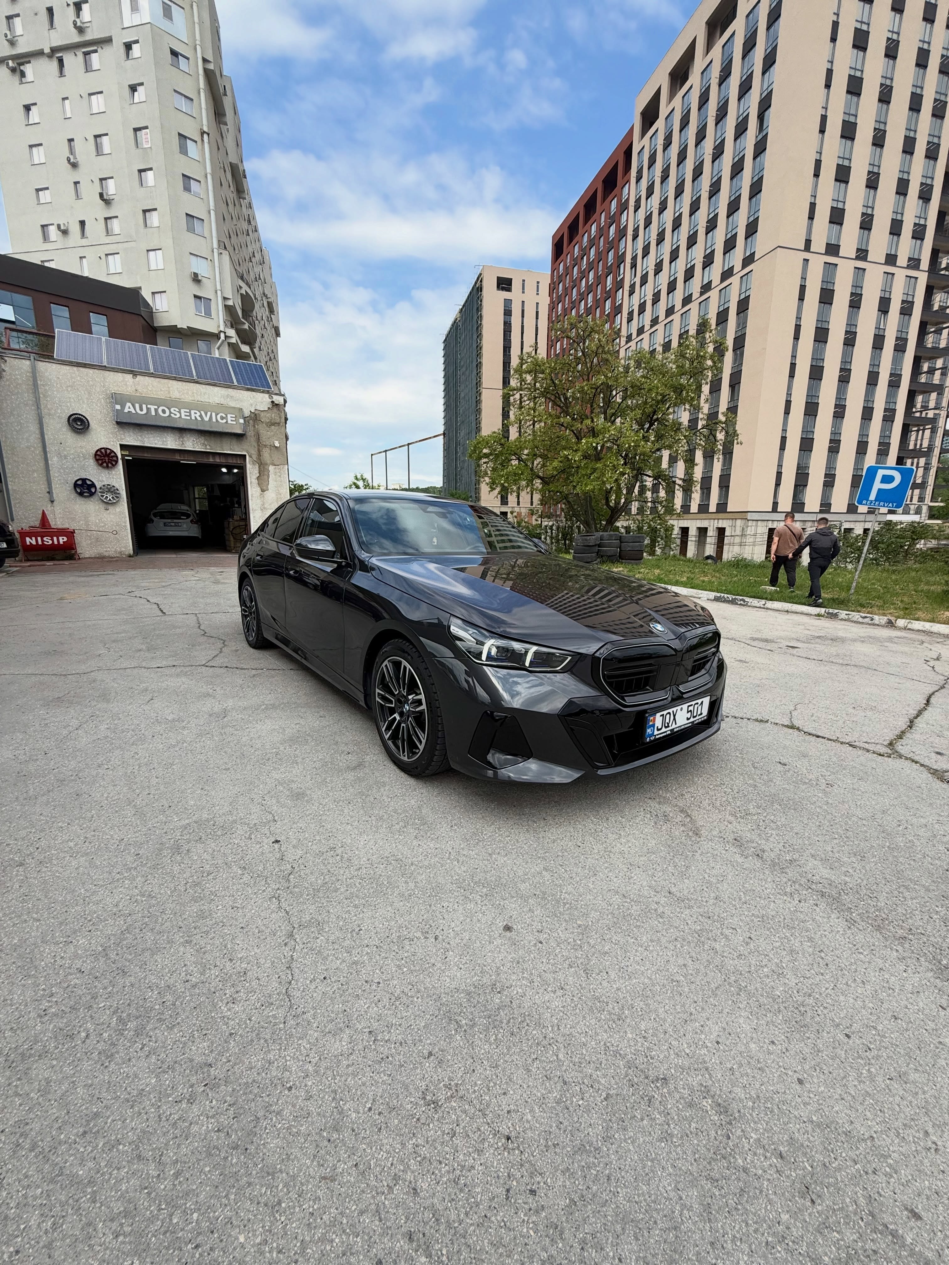 BMW G60 (M Pack) 2024